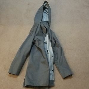 Mondetta raincoat